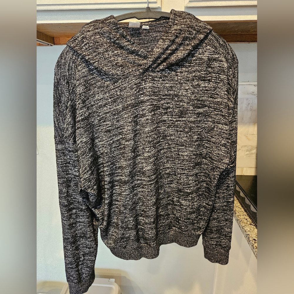 Gap sweater